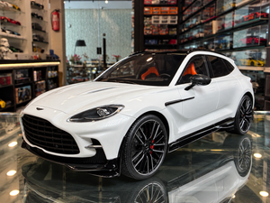 ASTON MARTIN DBX707