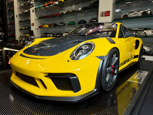 PORSCHE 911 GT3 RS