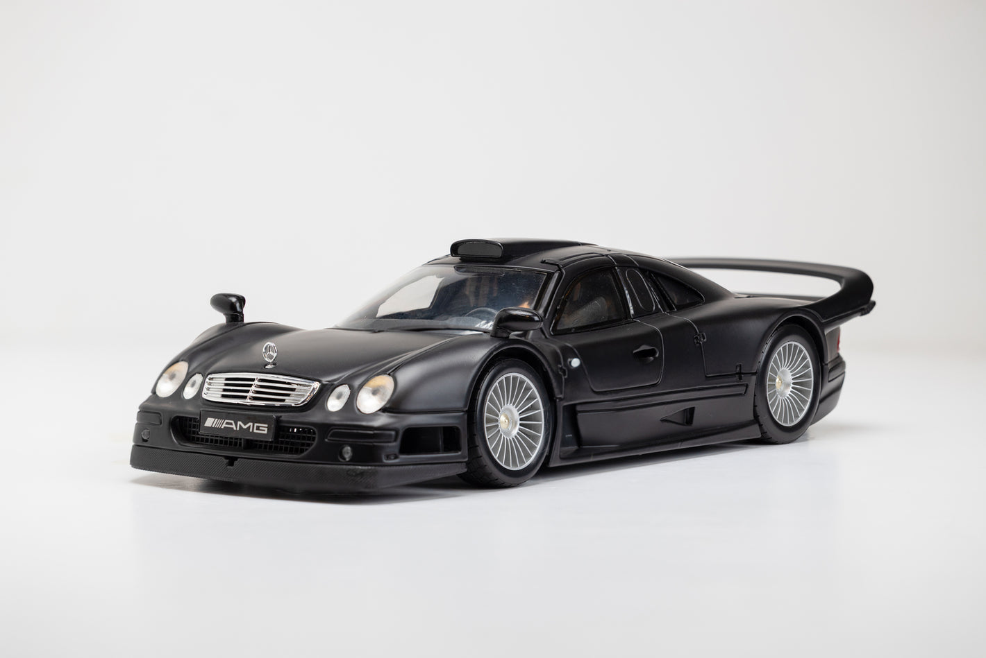 MERCEDES BENZ CLK-GTR