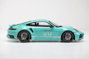 PORSCHE 911 TURBO S