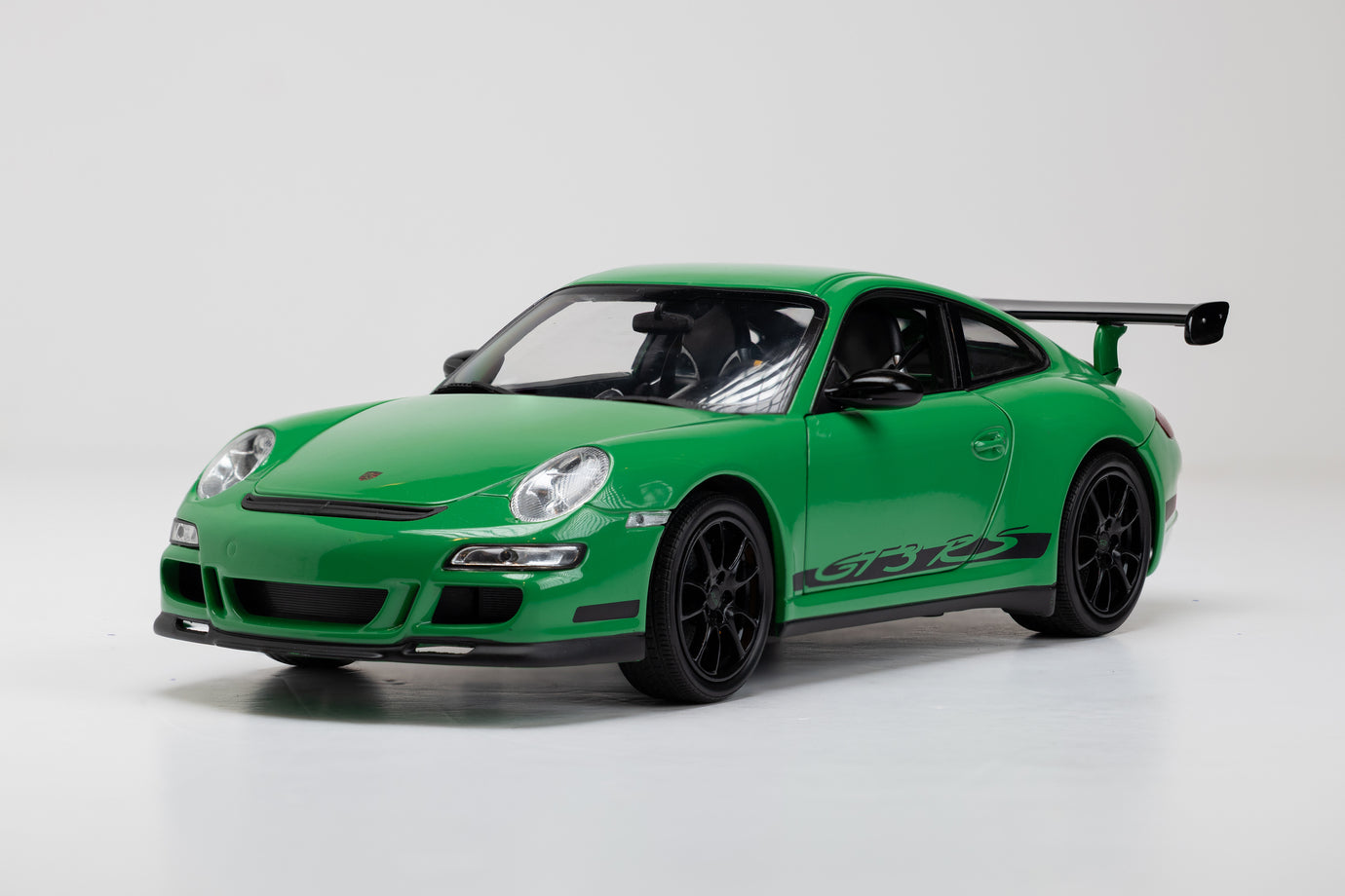 PORSCHE 911 GT3 RS