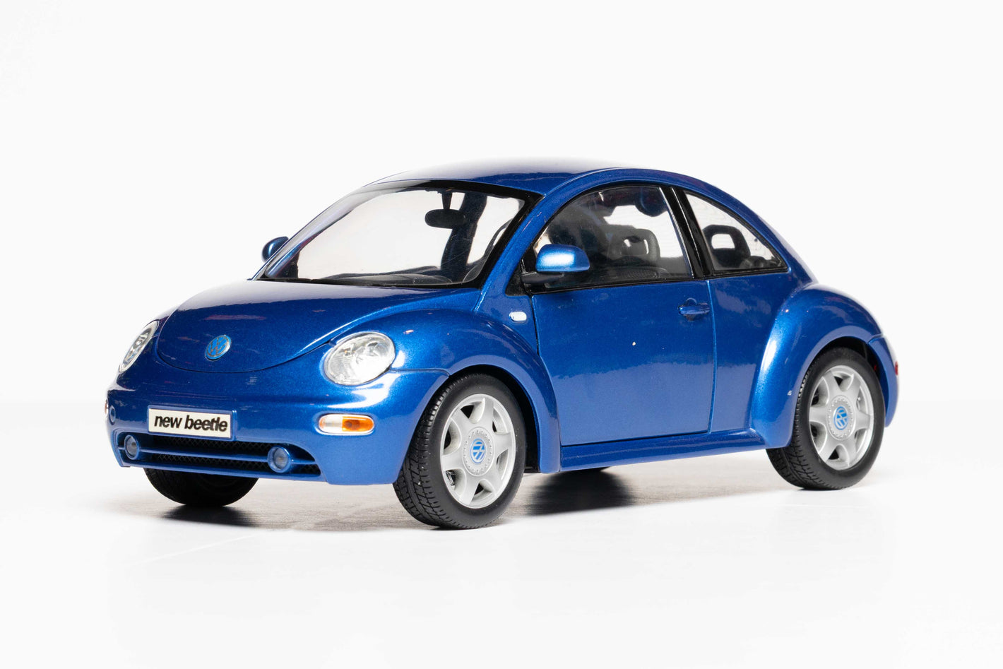 Volkswagen NEW BEETLE
