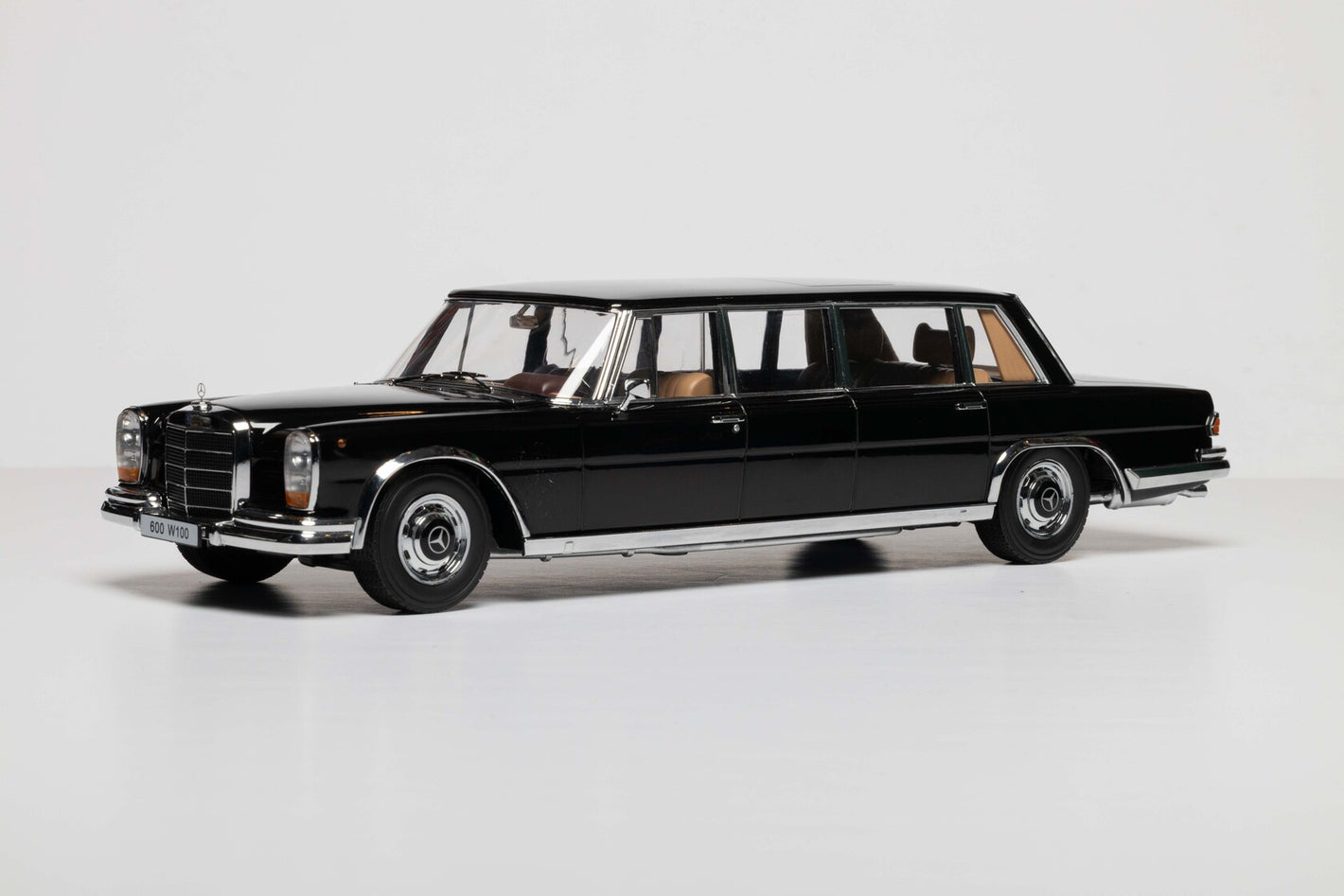 MERCEDES 600 W 100 LIMO