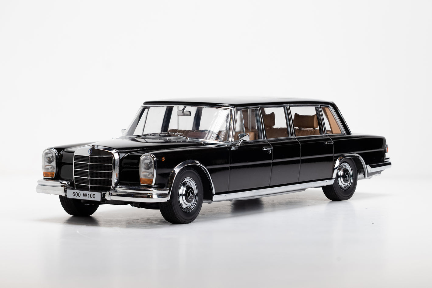 MERCEDES 600 W 100 LIMO