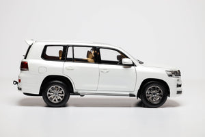 Toyota land cruiser gxr