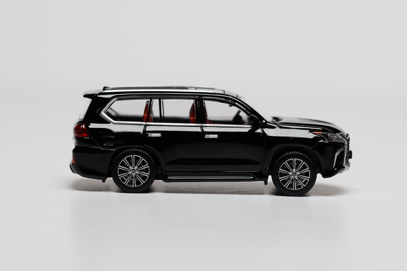 LEXUS LX570 2016