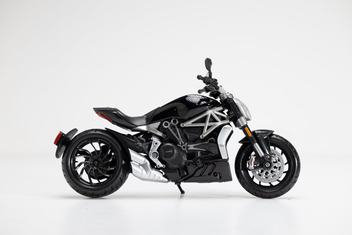 X  DIAVEL S